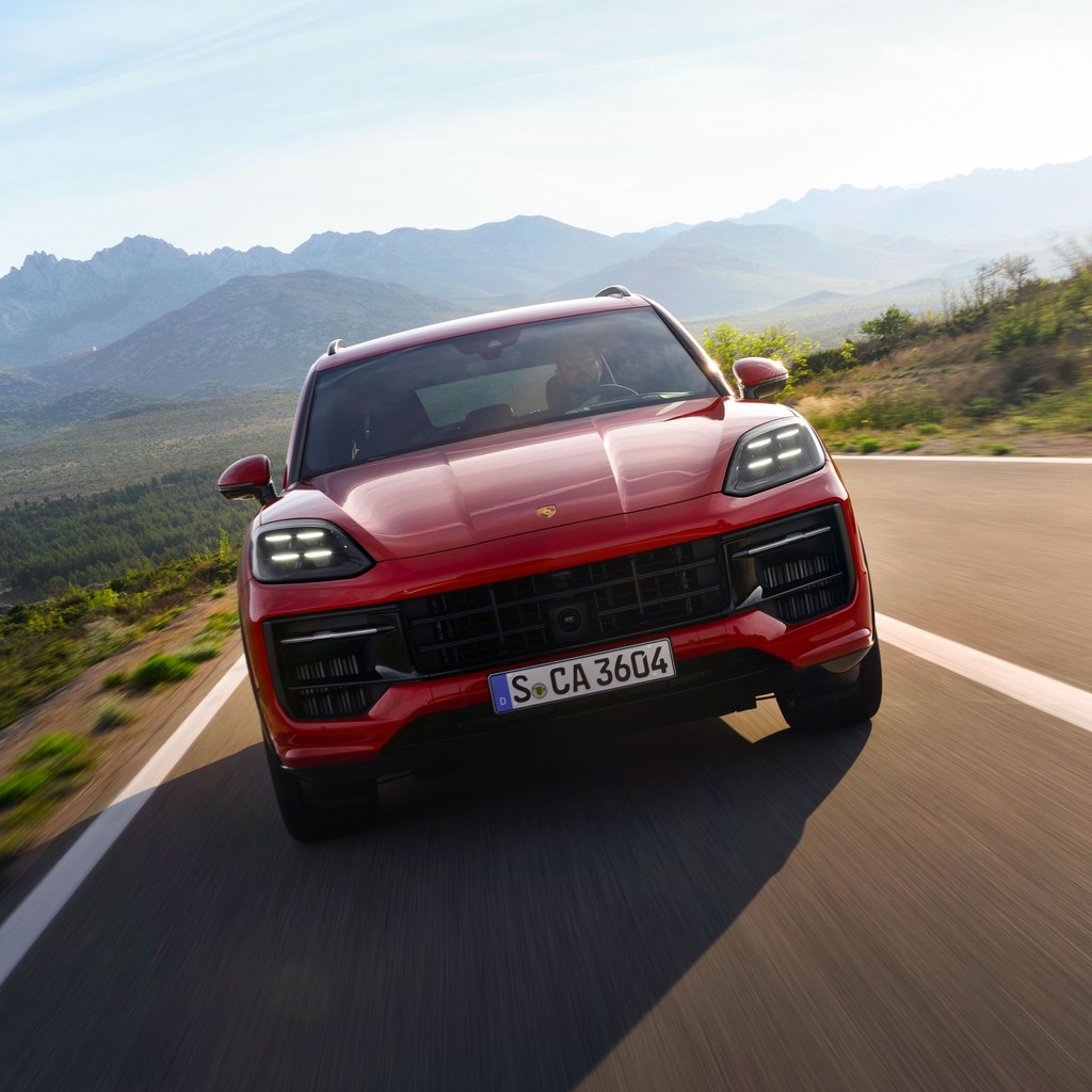 The brand new Porsche Cayenne GTS 😍 Is this your dream SUV? 🤔

#porsche #cayenne #GTS #porschecayenne #porschecayenneGTS #leaseloco #leasing #cars #carleasing