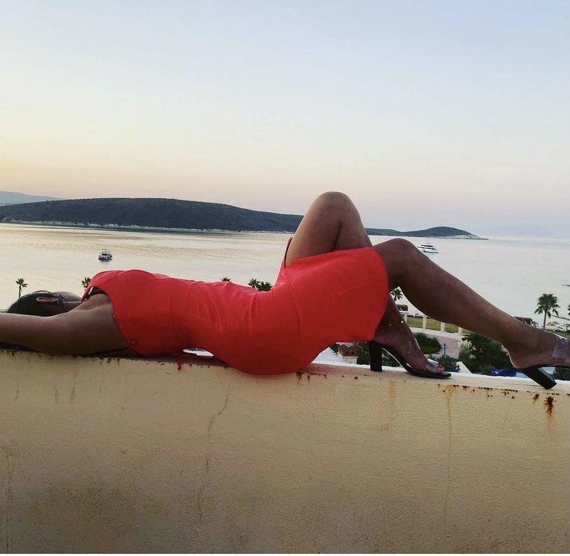 Ditdeen's tweet photo. #alacati sen bana kök ver yeter ben de sana açacak bere Budak filiz çok❤️ o 539💋653❤️14 💋00 https://t.co/X5mW100lNP