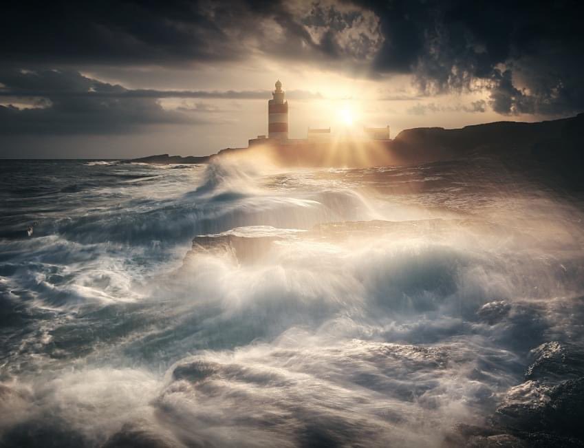 What a beautiful capture over the weekend by Marius Kasteckas The summer season is just around the corner and a day out at Hook Lighthouse is sure to be top of the list 😀 We have just updated our seasonal event list - check it out, hookheritage.ie/events/ #HookLighthouse