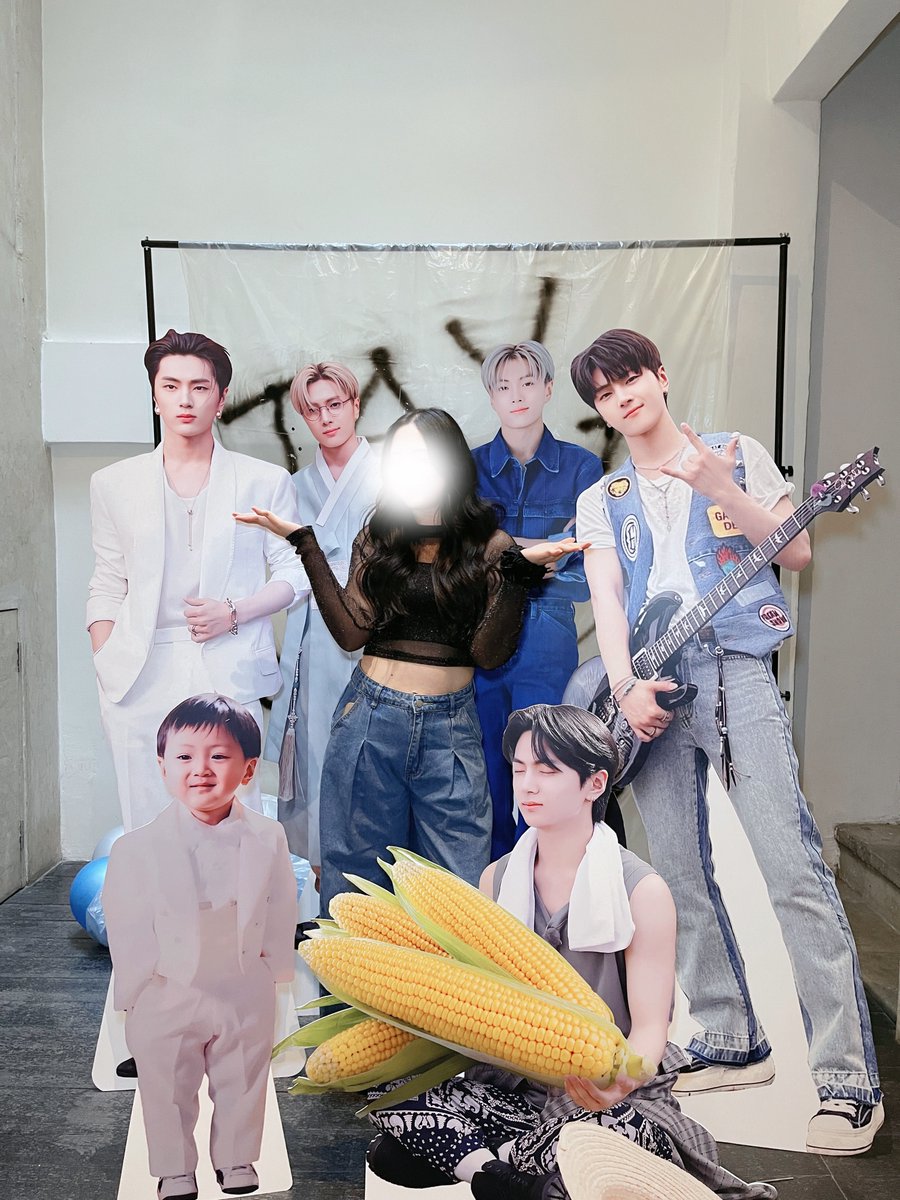 butterwoniee's tweet photo. แสตนดี้ 6 ตัวจึ้งมาก หนุ่มๆเดือนคณะไม่ต้องแย่งเราค่ะ เรารักทุกคนเลย ก็มันเลือกไม่ได้หนิ🤟🏻🤟🏻🤟🏻🤟🏻 สตาฟ @JAYniversity น่ารักทุกคน ขอบคุนที่ตั้งใจจัดเฟ่ขึ้นมานะคับ

ปล.ขอบคุณสำหรับลัคกี้ดรอผ้าเจย์วอนนะคะ 9 สิทธิไม่ศูนย์เปล่า🍯🌽🍓🍫 ใช้แต้มบุญหมดแล้วปีนี้
#OurAnswer_JAYniversity https://t.co/VYAdIVxUw7