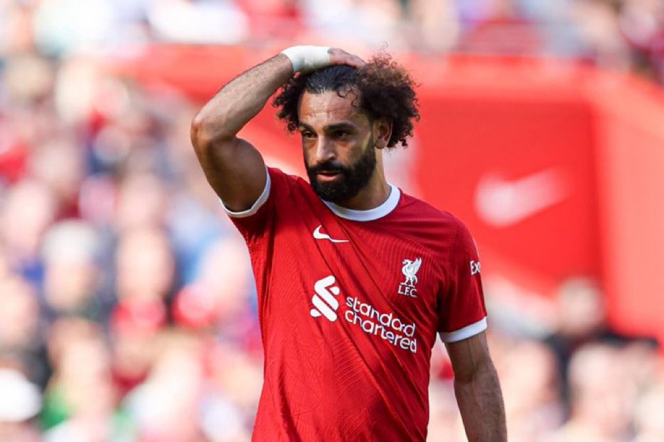 FPLGOAT7's tweet photo. FPL points after salah came back from injury in GW28 ✅

1. Palmer 79
2. Bruno 45
3. Isak 43
4. Mateta 42
5. Son 37
6. Watkins 34
7. Havertz 33
8. Bailey, solanke 32
9. Eze 31
10. Brennan 30
11. KDB, Gordon 29
12. Jackson 28
13. Foden 25 (missed 2 games)
14. Haaland 22
15. Saka 20
16. Salah 20

The king has collapsed! 👑