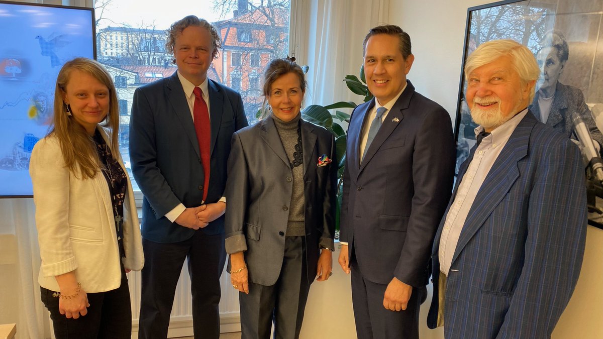 🇲🇽🇸🇪Last week AMC had a visit from Ambassador Alejandro Alday González, Embassy of Mexico @alalday An interesting & engaging meeting followed by lunch. Thank you for visiting us! Also attending the meeting, Stina Holback, @melander_erik, @CeciliaWikstrom and Peter Wallensteen.