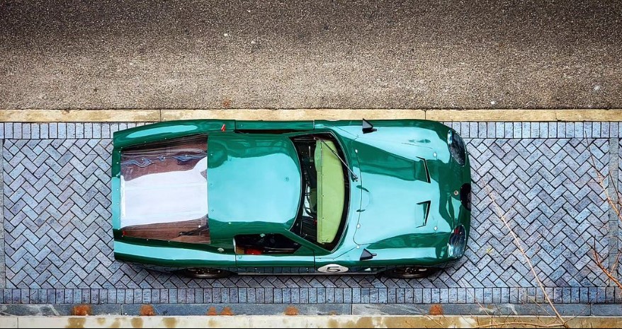 Follow the blue brick road 📷IG: rbf614 #sportscar #classiccar