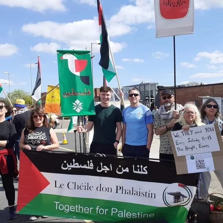 Sport4Palestine's tweet image. Clare footballer Cillian Rouine showing his solidarity with the people of Palestine at Cusack Park this weekend. Clare abú.

@ClareGaels4Gaza @GaelsAgainstGen