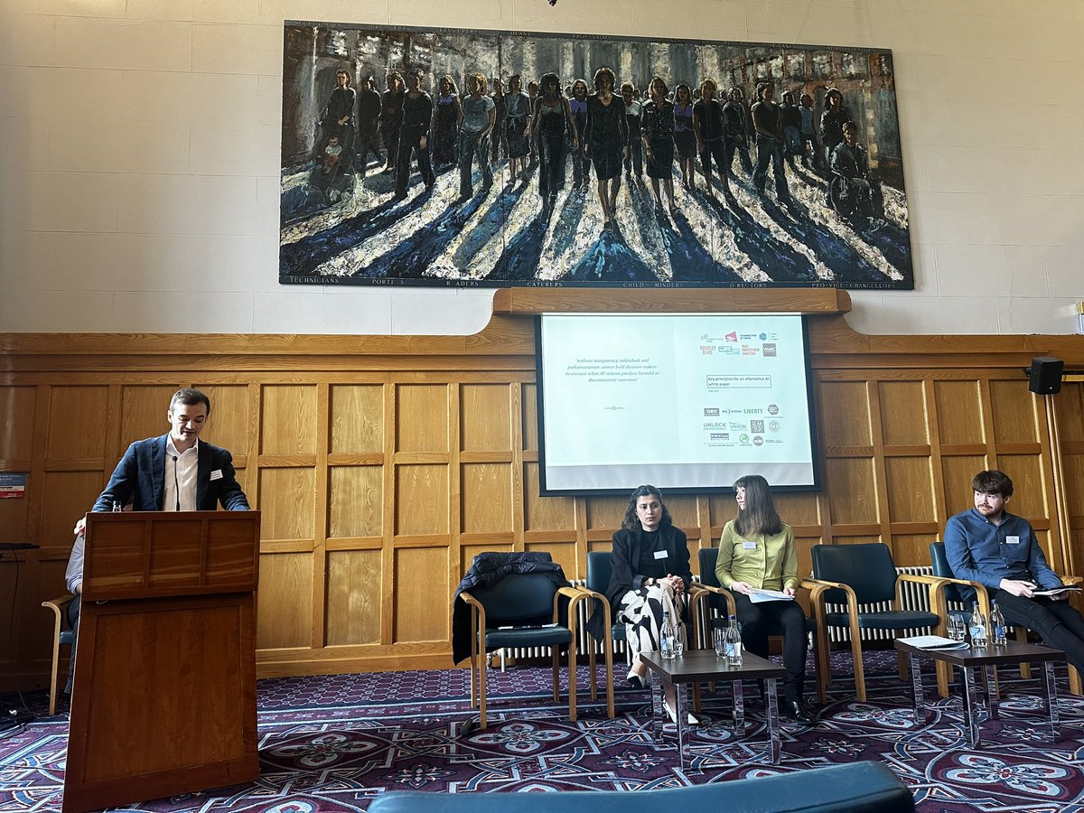 @QUBMitchell @kieranmcevoy2 @EdoCeles @DCU @QUBEEECS @LeverhulmeTrust Panel Session 1 ‘Public Sector, Accountability, and Society’ took place in the Canada Room. The panel was chaired by Professor Muiris MacCarthaigh. Speakers included: Fatima Ozcan, Helena Anacka, David Mark, and Marc Elliott.