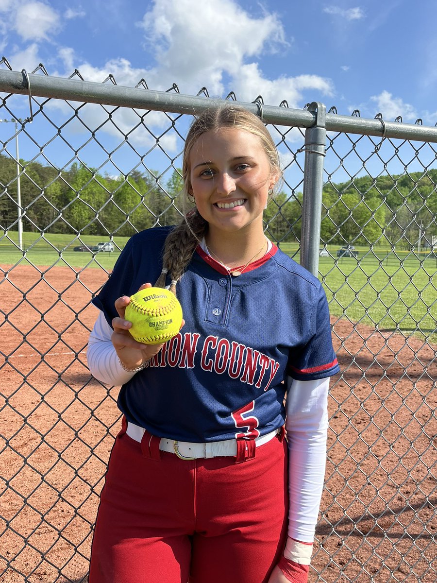 UCHS__softball's tweet photo. 🥎GREAT WEEKEND OF SOFTBALL🥎
Finished the weekend with a record of 5-1 at the Tiny Day/Red Edmonds Memorial.

🥇ALL TOURNAMENT TEAM🥇
Emma Mayes
Aleyia Satterfield
Morgan Dyer

🏆TOURNAMENT MVP🏆
Aleyia Satterfield

💣 HOMERUNS 💣
#44, Emma Mayes (3rd this year)
#5, Ava Biggs https://t.co/Vs0LuF02m4