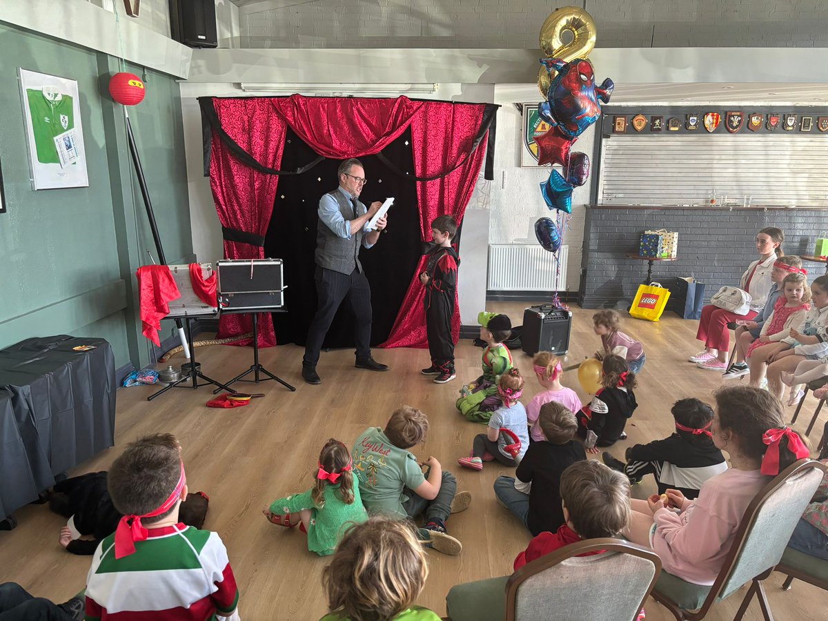 Simonmagic1's tweet image. Full family show @BectiveRangers yesterday