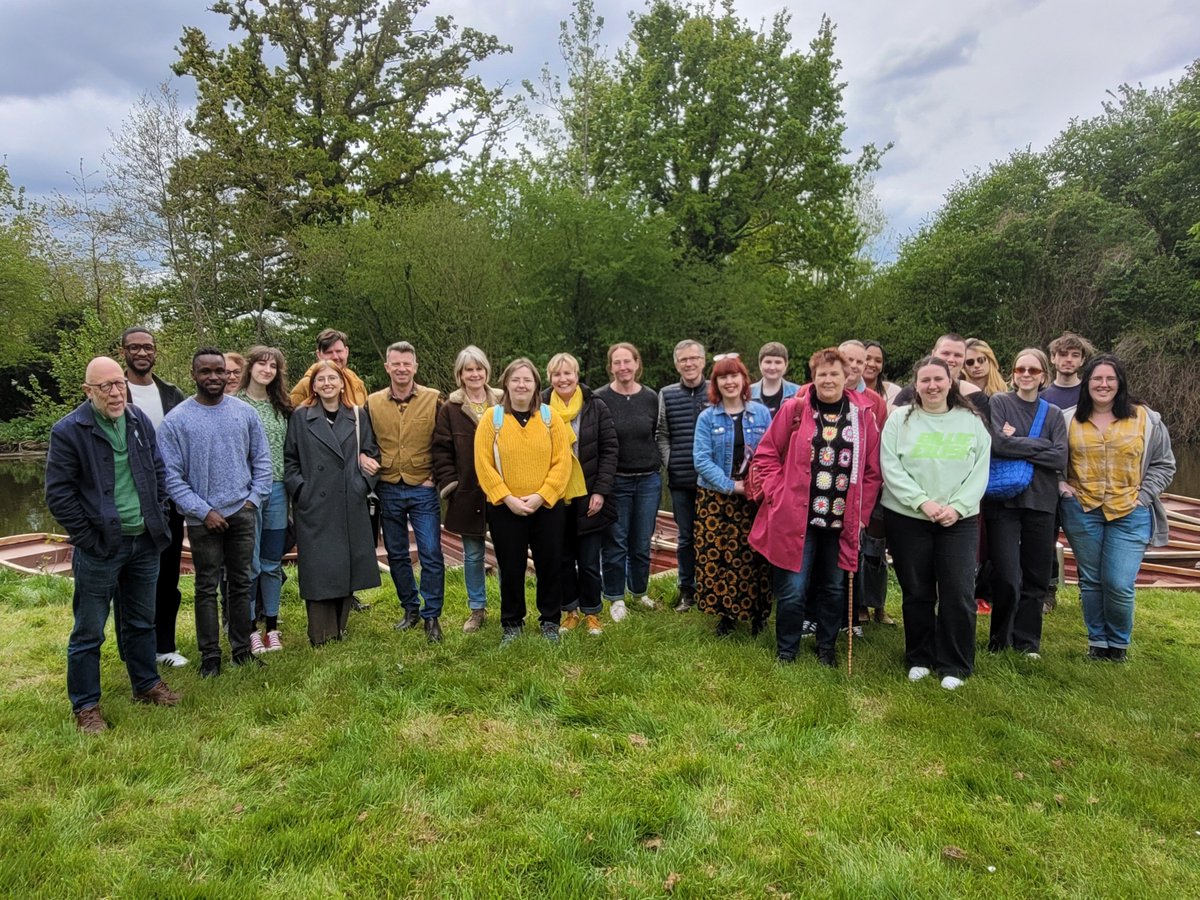 Celebrating #EarthDay2024 at Flatford NT! Exploring nature and wildlife through a fantastic workshop with Zoe Gilbert, Senior Fellow in Creative Writing @UniofSuffolk and author of Folk and Mischief Acts 🌳🌟 @mindandlanguage @greensuffolk @suffolkwildlife @East_England_NT