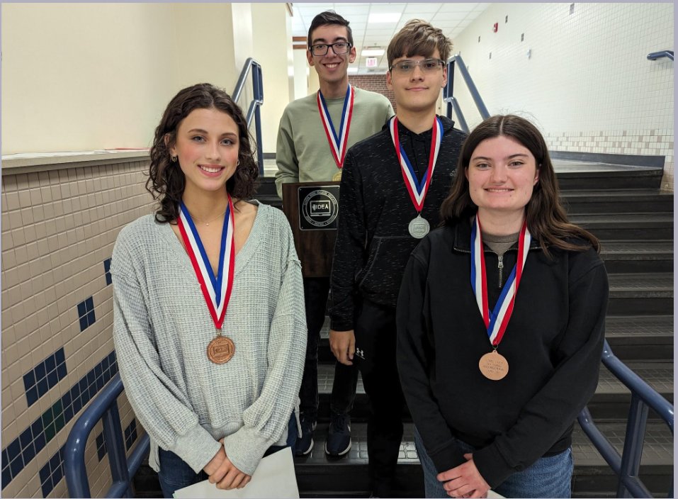 HuntleyHS tweet media