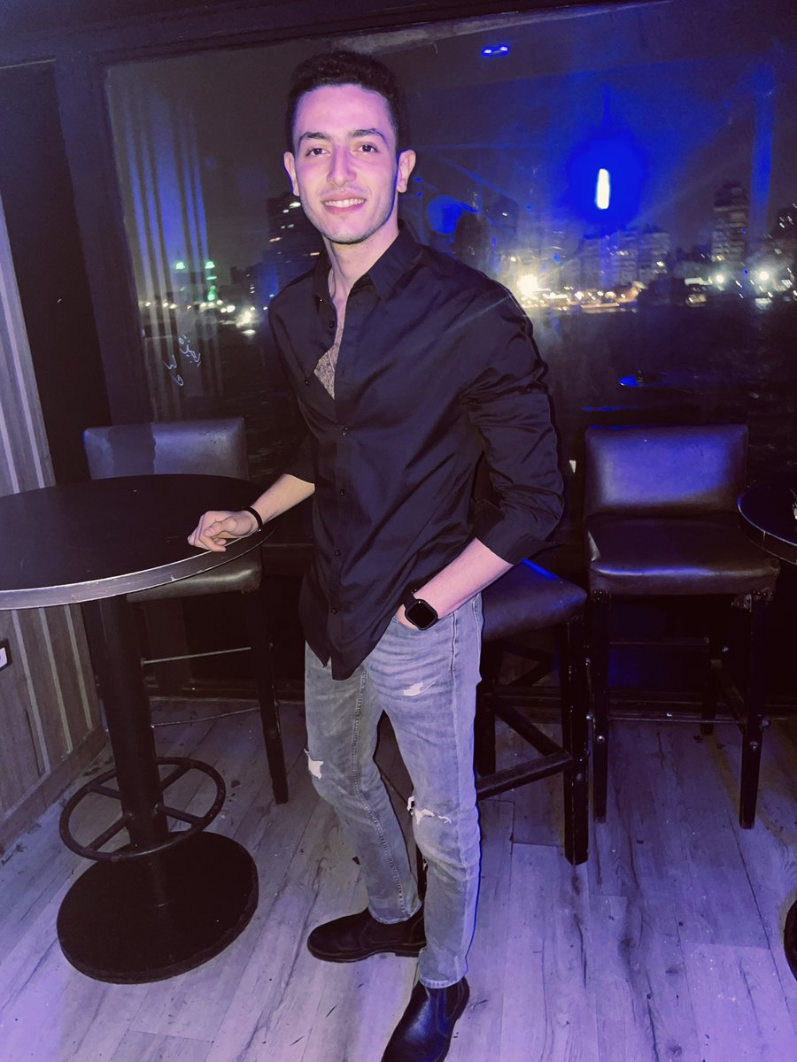 lotfy___'s tweet photo. 🍷 https://t.co/u4gpc58ATo