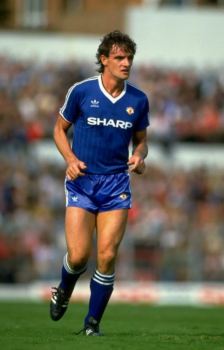 KEVIN MORAN In the @ManUtd 🔵 1984