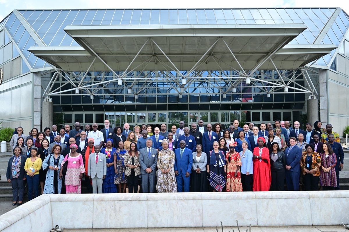 OnuSenegal's tweet photo. @AminataMaiga20, les Coordonnateurs Résidents🇺🇳 &amp; décideurs africains mènent des discussions au 10ème #ARFSD2024, sur les #MarchésduCarbone et la manière dont l'#Afrique peut stratégiquement tirer parti de ses ressources naturelles pour stimuler sa croissance économique.
#SDGs https://t.co/H7ikkmdpP1