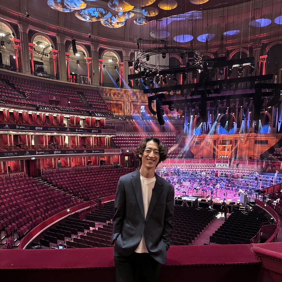 今日の #角野隼斗 さん イギリスのクラシック専門FMの @ClassicFM のコンサートで @RoyalAlbertHall に来ています 本番は今日ですが、日本では24日（水）朝4時から@ClassicFM で聴けるようです。お楽しみに！ @880hz