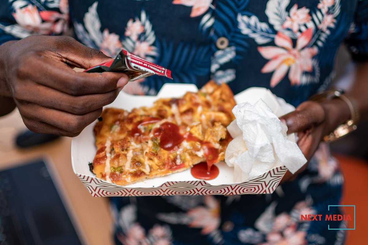 Satisfy your cravings and treat your taste buds to the perfect combination of pizza and chicken from @StaXpress! #StaXpressFoodies #NBSUpdates
