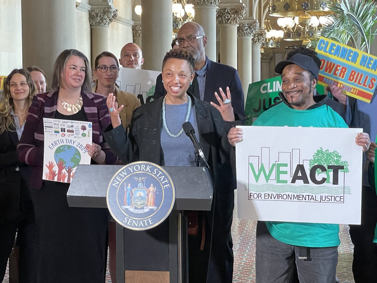 Great to be in Albany w/@NYClimate, legislators & environmental orgs for #EarthDay Lobby Day! We were there to advocate for innovative nature-based solutions that can address the impacts of #climatechange while increasing food production & climate resiliency in our neighborhoods!
