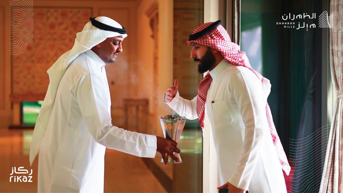 الحضور يتوافد الآن لاكتشاف الفرص المستقبلية بمفهومها الجديد في مزاد #الظهران_هيلز 

يمكنك متابعة البث المباشر للمزاد عبر #ركاز_لايف
youtube.com/live/RkTm9AD4g…