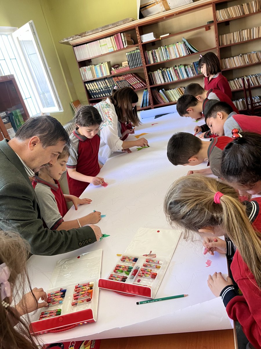 EbruBAY57060060's tweet photo. Dilimizin zenginlikleri projesi Nisan ayı  “duvar yazısı/ grafiti” çalışmasını 23 Nisan için uyarladık
@Bafrabarbarosi1 @Recepzc86133724 @FahriGuler55 https://t.co/kGCB8k9v9O