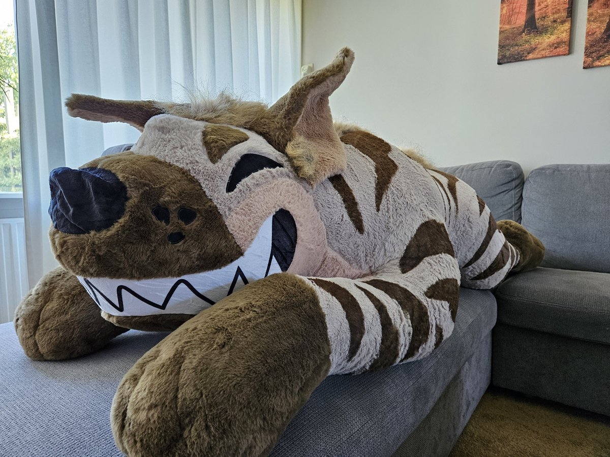 I think you need to grab a chair, all the spots on my couch are taken by a yeen. 😳