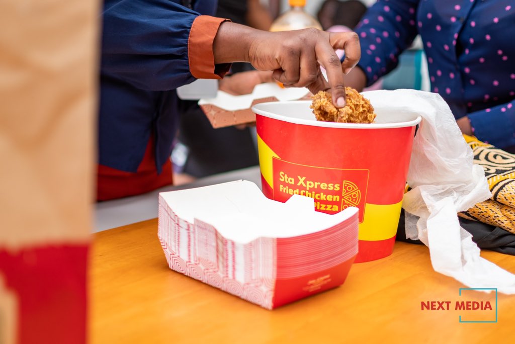 Savor the juiciness of perfectly cooked chicken, bursting with flavor in every bite from @StaXpress! #StaXpressFoodies #NBSUpdates