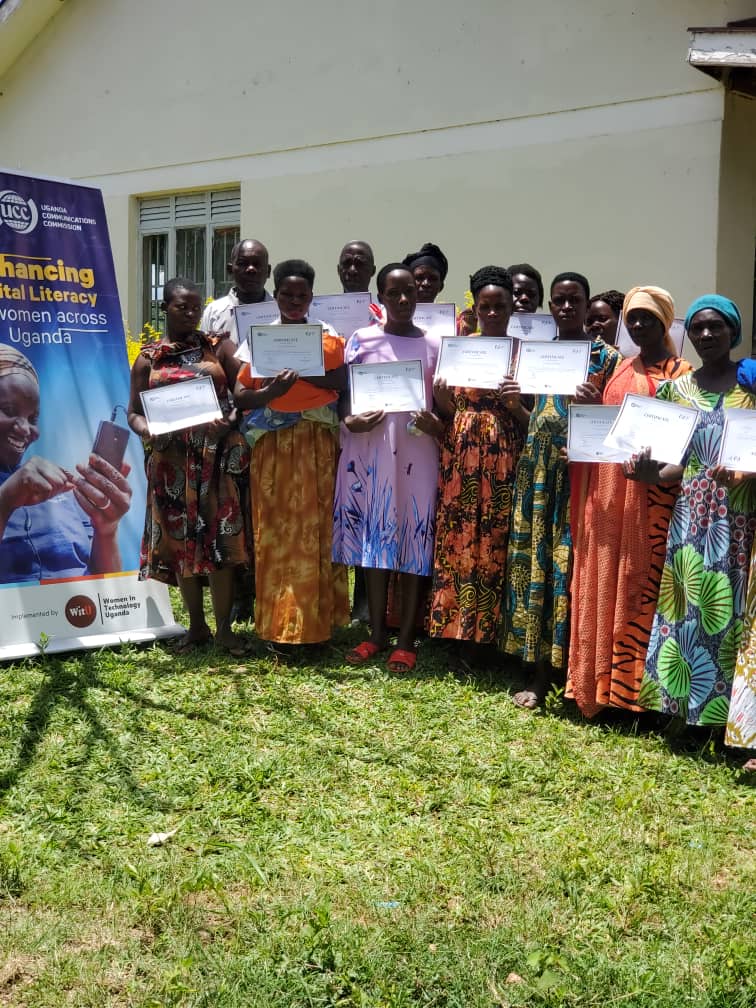 Last week, we concluded training in Buvuma, Nakapiripirit, Kayunga, and Buyende, empowering over 130 women in each district.

In partnership with @UCC_Official, we're transforming Uganda's informal sector, boosting ICT adoption,& advancing our national development goals.