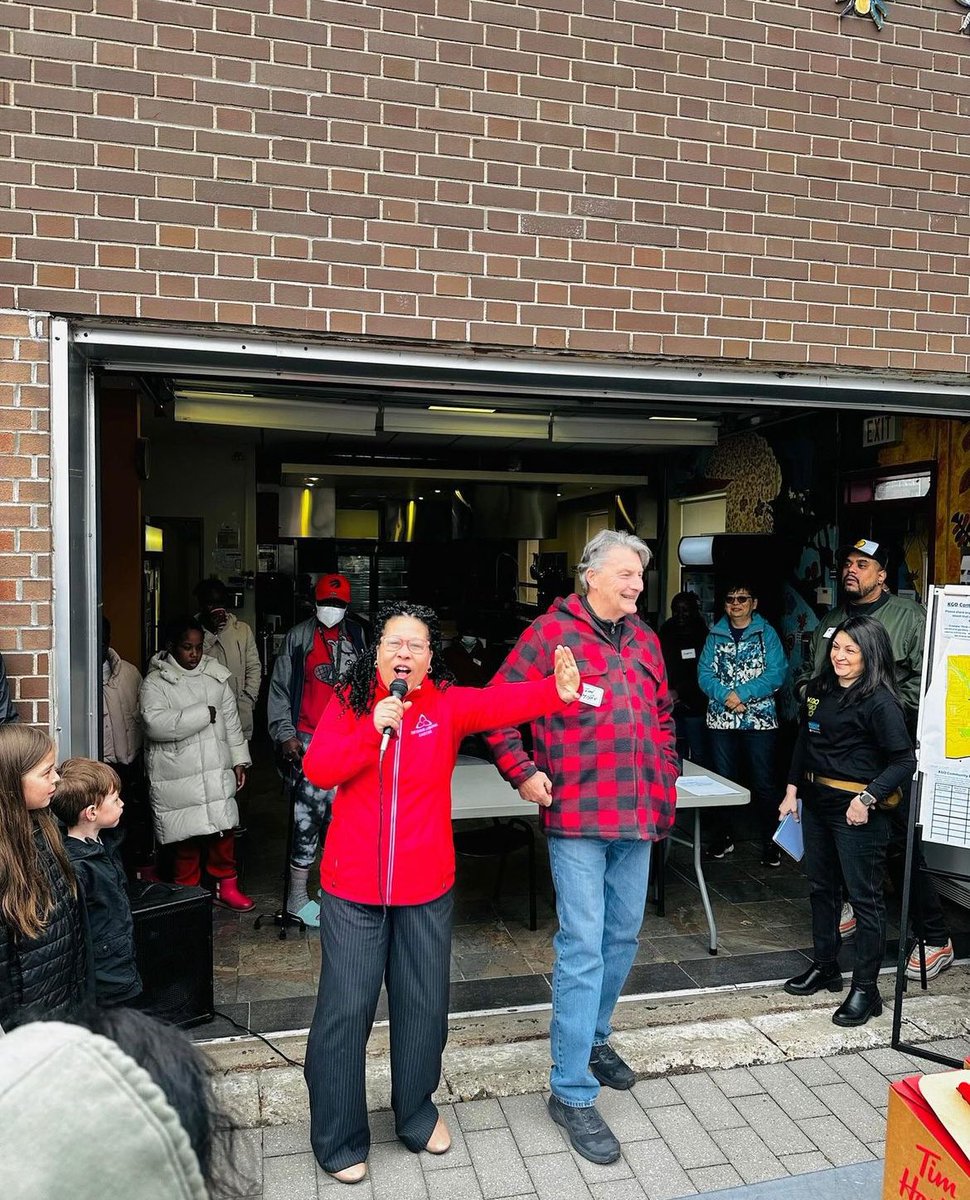 It was a beautiful day for taking part in the KGO Community Clean Up Day! Congratulations to KGO on their 17th year of community clean-up! It was great to see you @honjohnmckaymp #scarboroughmatters #communityfirst #communitymatters