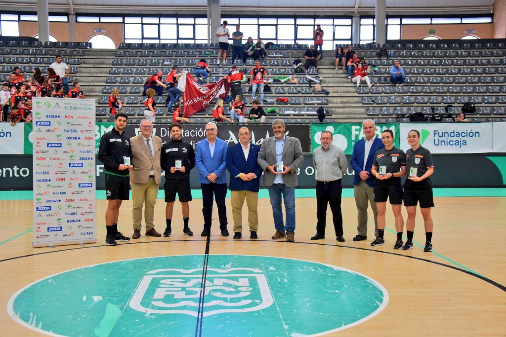 bmsanfernando's tweet photo. Gracias a tod@s los que habéis hecho posible el CADEBA Infantil en #SanFernando ‼️
Éxito de juego y de público Ejemplo para nuestra cantera
5️⃣ días viviendo y sintiendo el #Balonmano.
Gracias @AytoSanFernando y @diputacioncadiz por el apoyo.
Gracias @FAndaluzaBM por la confianza https://t.co/a0FSvSMcPH