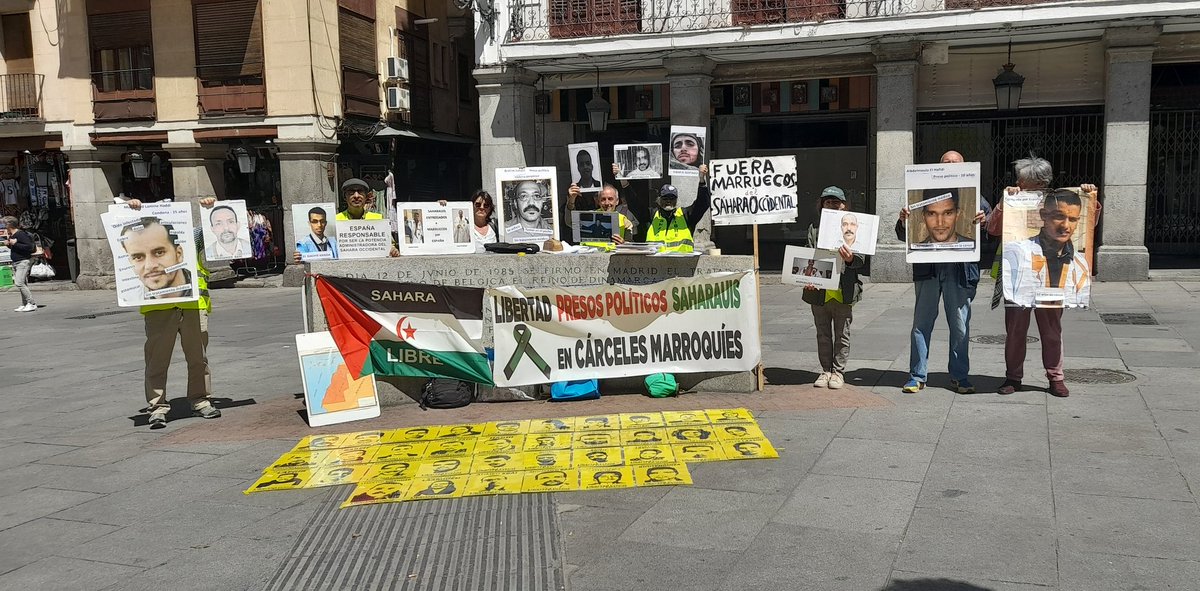 contramutis's tweet photo. @sanchezcastejon y @jmalbares intervienen en defensa de los #DDHH de los palestinos, los que niegan al #pueblosaharaui, que padece la represión de Marruecos en el #SáharaOccidental. Ante el #MAECgob, por la libertad de los presos políticos saharauis en cárceles de marroquíes. https://t.co/4CRRE1toKP