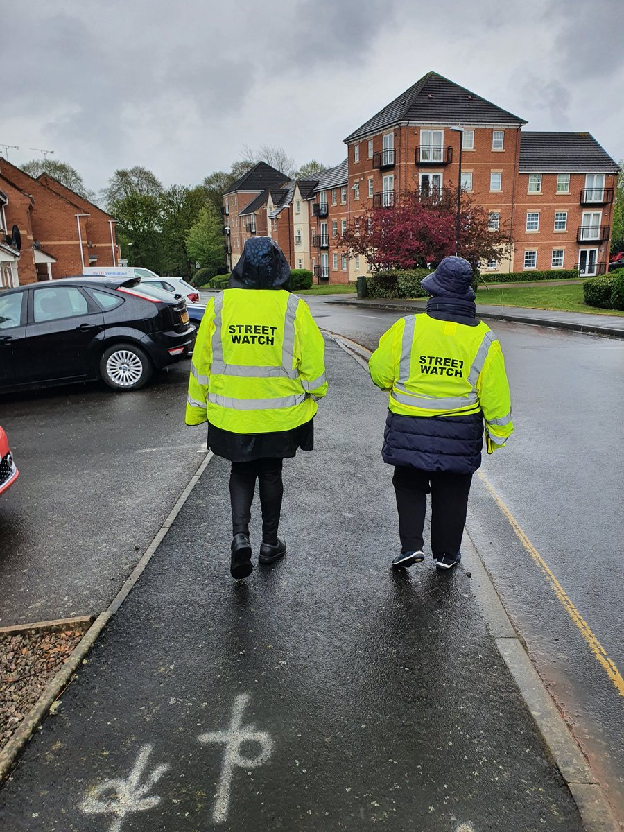 Another @StreetWatchWM patrol completed!
Thank you to our fab  Mile lane group for braving the spring weather.
#streetwatch
#neighbourhoodpolicing