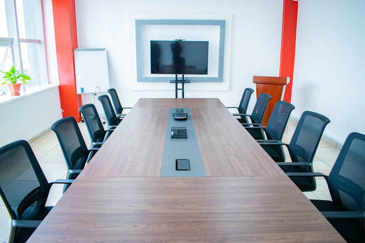 kisumu_hub's tweet image. NEED A SPACE FOR THOSE BIG BRAINSTORMING SESSIONS?

Make your team win, with a place this creative. Book Our Conference Room!

#coworkingkisumu #kisumuhub

☎+254768285491