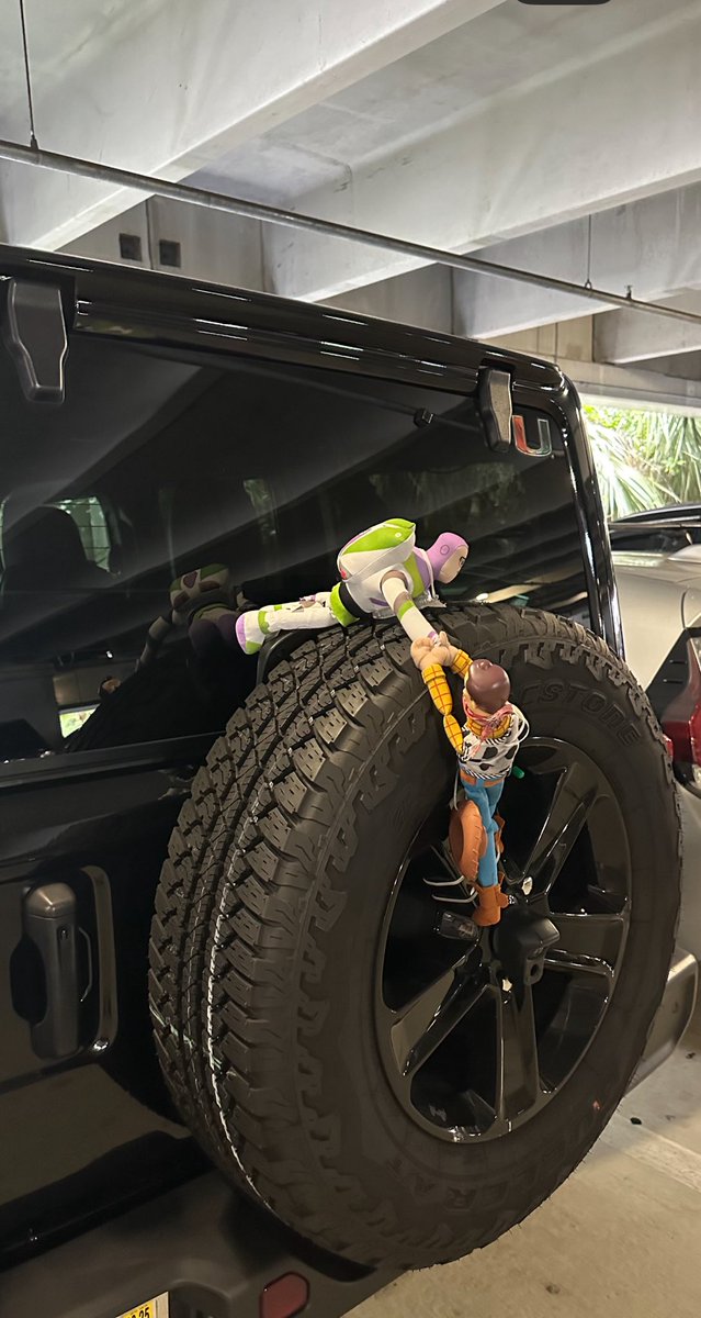 Meanwhile in a Florida parking garage… (made me smile) #ToyStory #Disney #BuzzLightYear #GoodMorning