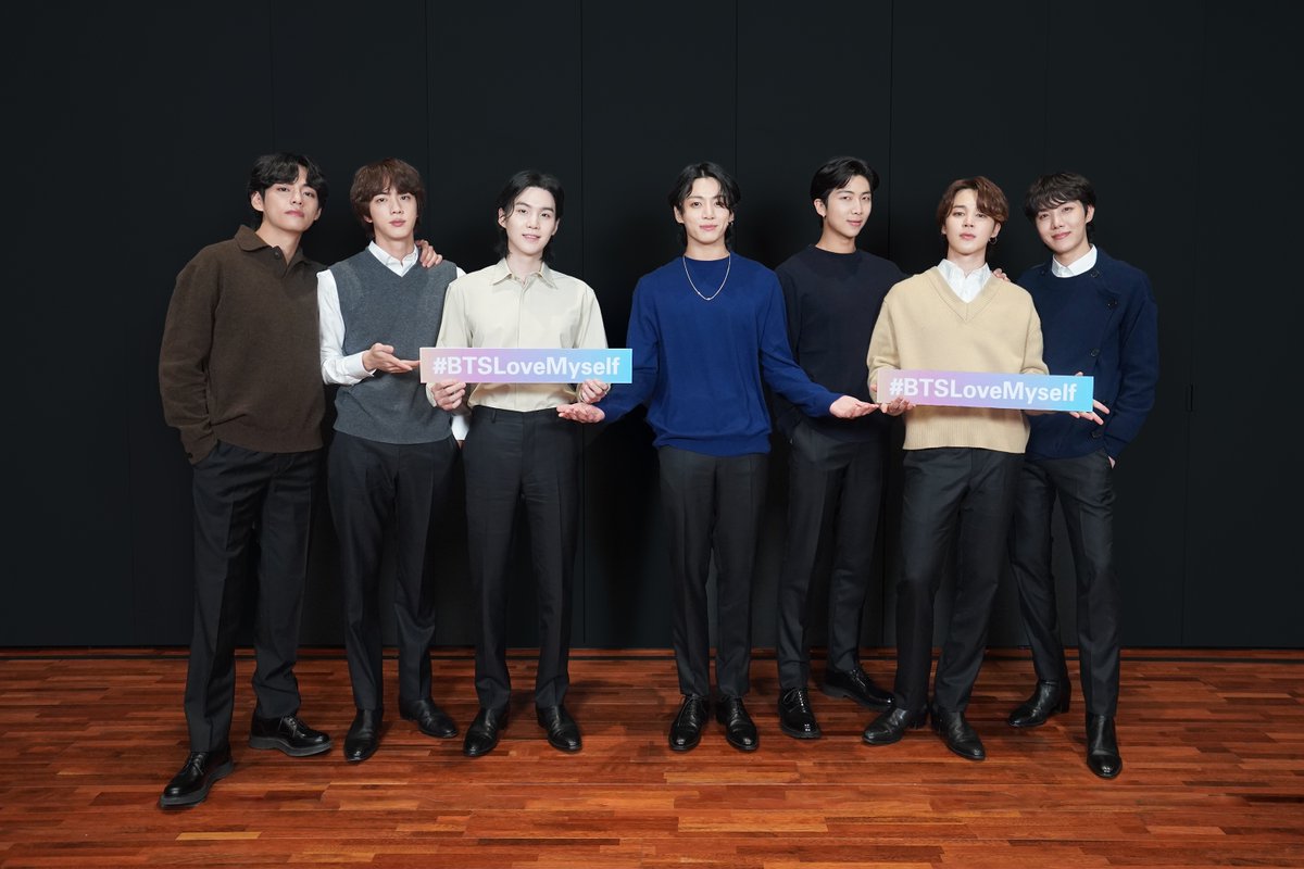 GoAwayWithJae's tweet photo. The best collab ever. @BTS_twt renewed their LOVE MYSELF partnership with @UNICEF to launch the #OnMyMind initiative. The goal? Focusing on and improving children's mental health worldwide. 💜
🔗https://t.co/O6FqSeSDu0 https://t.co/W9SQtfs9jc