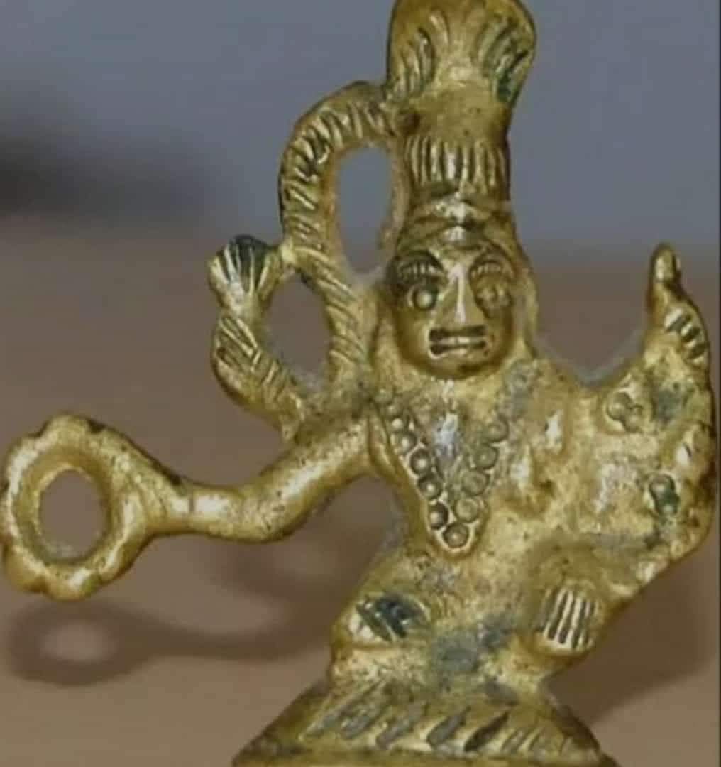 🌟 Fact: The Kalpa Vigrah, a man-made sculpture of Mahadev, is over 26,000 years old! 🕉️ #AncientArt #OldestSculpture
Kalpa Vigrah, an ancient Vigrah is carbondated 28,450 years old! 🗿This is the oldest sculpture in the world #HistoryNerd
@LostTemple7 @AdityaSatsangi
