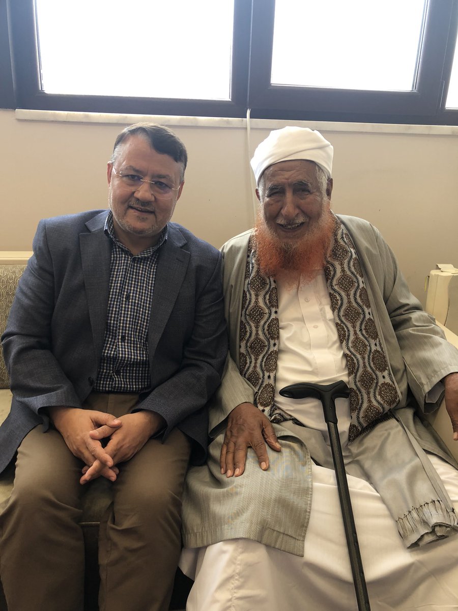 Ahmadmuaffaq's tweet photo. رحل اليوم عن عالم الفناء شيخنا المجاهد والعالم العلامة عبد المجيد الزنداني اليمني الأصيل في #اسطنبول بعد رحلة علم وجهاد قضاها بدعم ومساندة كل قضايا العالم الإسلامي، عرفته في  #أفغانستان مع الشهيد عبد الله عزام رحمه الله، مجاهداً، وداعماً لإخوانه في كل مكان.. أسس جامعة الإيمان في #اليمن ، أقساطها كانت مجانية، وقد استقبلت طلبة غير يمنيين، فسطا عليها #الحوثي المجرم حين انقلب على ثورة اليمن العظيمة… تعازينا لأولاده وبناته وأقاربه ومحبيه، و لأهلنا في #اليمن، وللأمة المسلمة برحيله….لقد ترجل الفارس…على مثلك فلتبكِ البواكي يا شيخنا…الملتقى بإذن الله على الحوض مع حبيبنا وحبيبك محمداً عليه الصلاة والسلام.