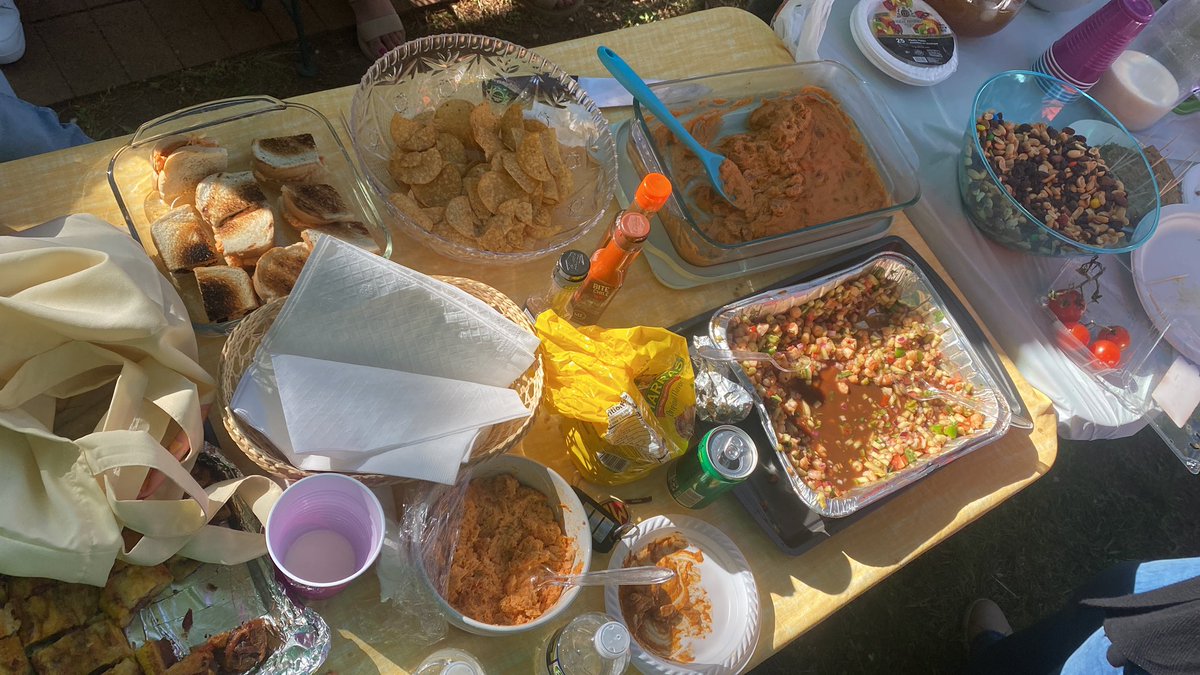 nancy_mc1's tweet photo. Glad I can share time and get to know these amazing Ambassador Teachers and build a community ! ๐๐ผ Thanks to our #ConnectionsCoordinator @Kim16243907 for organizing such an amazing potluck!
@ParticipateLrng #UnitingOurWorld https://t.co/BiGGOx6ORX