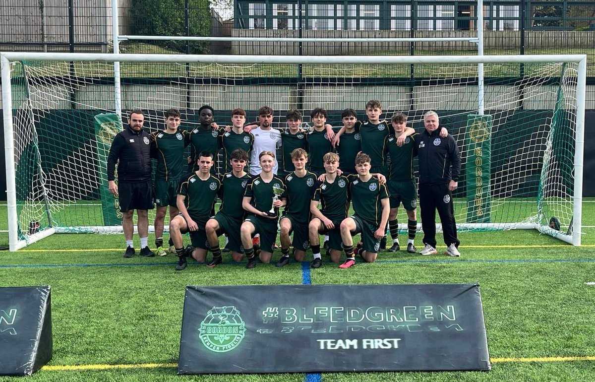 First time players in the Surrey Sixth Form League and the First Team wins the league, beating Oxted 5-0. The team, boasts a 19 game unbeaten streak, and have also made it to the quarter finals of the national elite super cup and the semi finals of the county cup. @GordonsPEDept