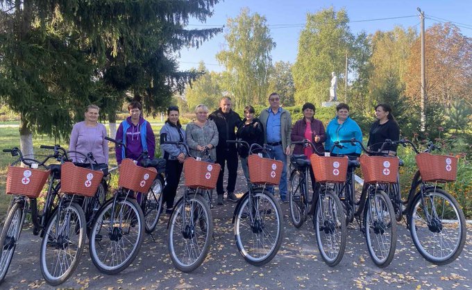 Nurses in the Donetsk region of Ukraine have been provided with new e-bikes by @ICNurses so they can reach people who need essential care in the community bit.ly/3W6nU0u @CrystalOldman @PamCiprianoRN @HowardCatton