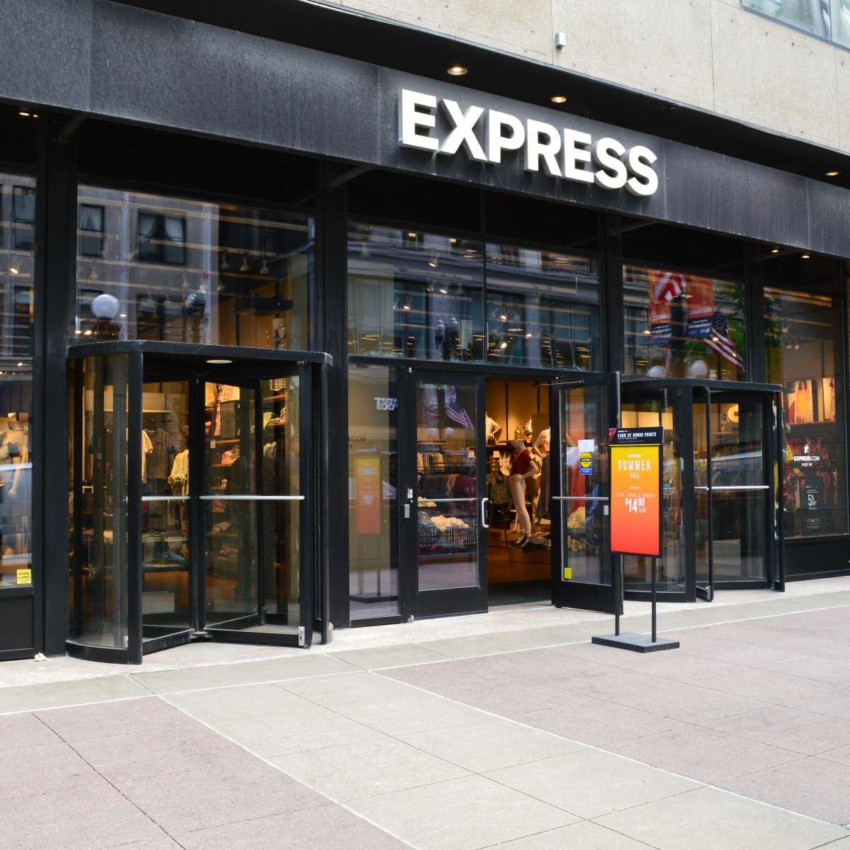 BANKRUPTCY ALERT 🚨

Longtime mall retailer Express has filed for CH.11 bankruptcy after failing to stay on trend and keep up with shifting consumer demand. Luckily, a group of investors led by brand management firm WHP Global is looking to save the company by acquiring it.