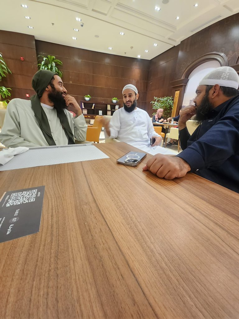 Mmia92128644's tweet image. Spubs call Ust Abu T not salafi

Question.

Why is hassan somali sitting with him?

Didn’t the salaf refuse to hear a single verse from innovators?

Why are they smiling with another?

Will Spubs say he’s not implementing the way of the salaf &amp;amp; be consistent?