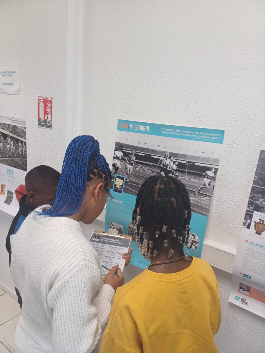 #CirconscriptionLeMéeSurSeine reprise avec la visite de l’#Exposition sur les #JO pour les  Cm2 du secteur du collège Jean de la Fontaine. Merci à la #CoordoRep pour l’organisation et au collège pour l’accueil. Des élèves engagés. #Historique et #Valeurs de L’#Olympisme