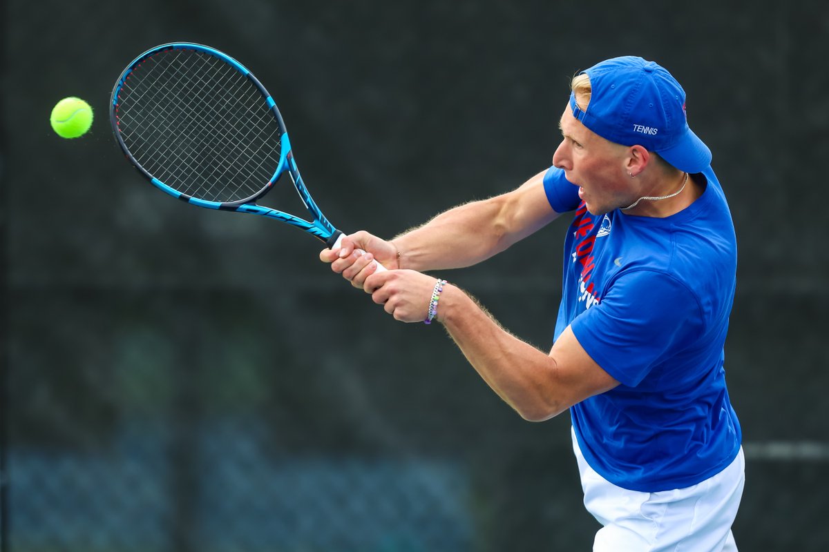 BIGEAST's tweet photo. 🚨#BEtennis🚨

@StJohnsMTennis takes the doubles point to enter singles up 1⃣-0⃣ https://t.co/LEQCm6ZIf1