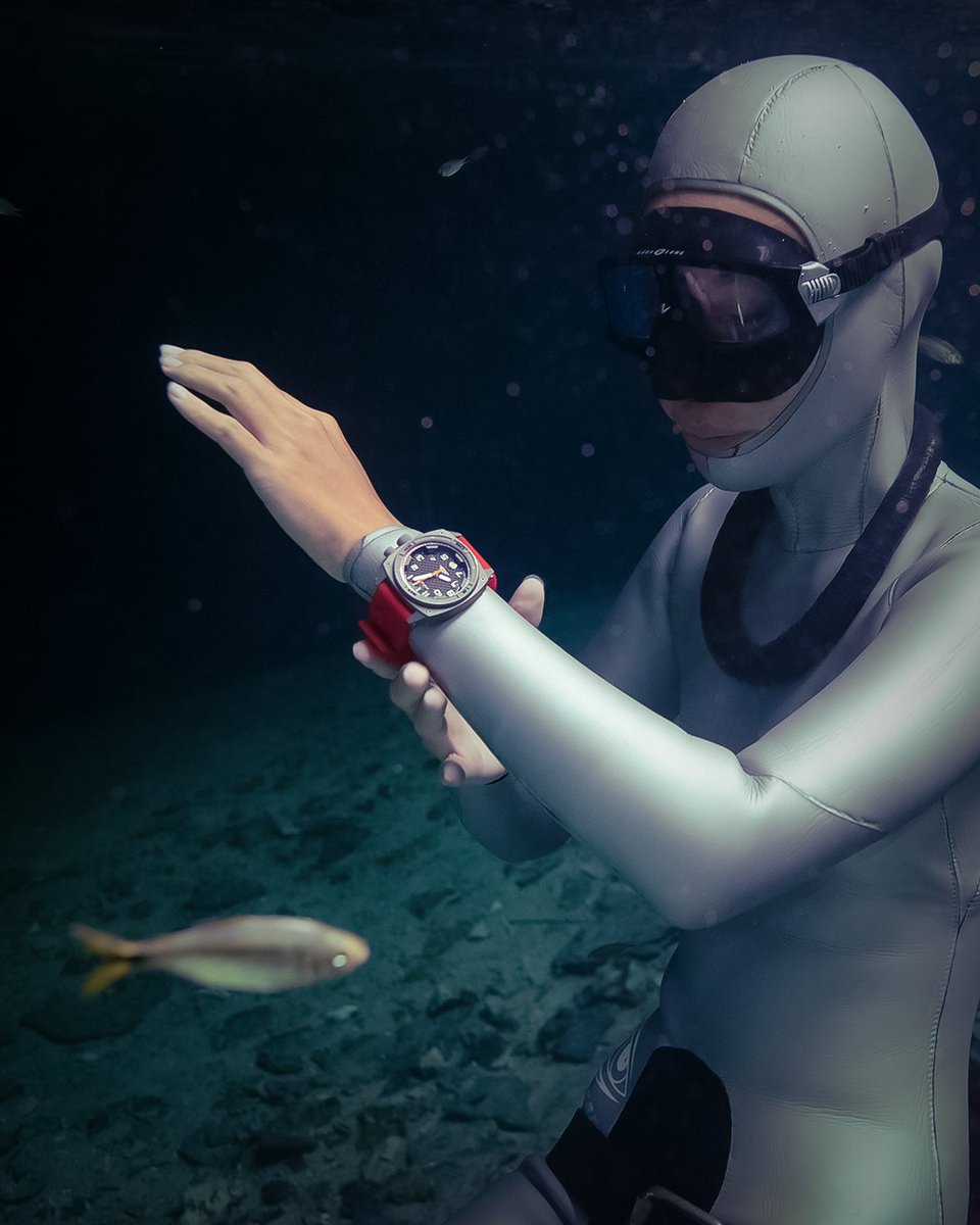 MTMSpecialOps's tweet image. Designed to tackle any terrain, the MTM Falcon Watch features the brightest flashlights ever in a watch, with rechargeable lithium batteries. Your ultimate companion for every adventure. #MTM #FalconWatch #TacticalGear #Militarywatch #ExploreMore