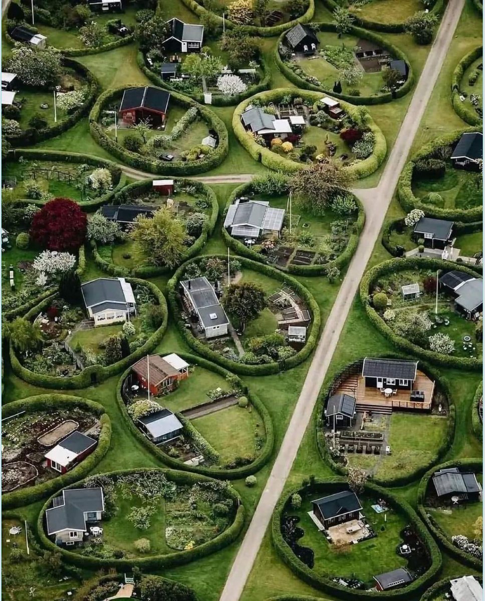 This is the way this Denmark neighborhood rolls! How do we feel about it? #CuriousRealtor #nebraskarealty #teambober #NR2024