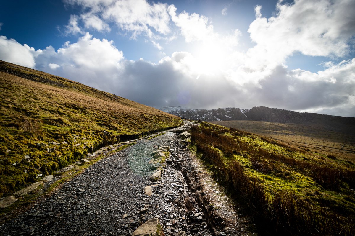 This secluded property in Wales is perfectly placed, if you're looking for a relaxing break with peace & tranquillity book with @retreatgroup. bit.ly/3XVMtfD #wales #stayinwales #staycation #lastminute #specialoffers #holiday #dogfriendly