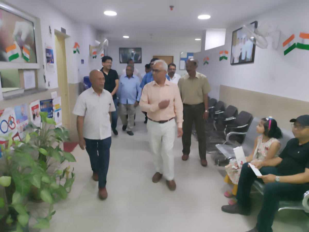 aaddelhi's tweet photo. Sri Ajay Kumar Bhalla, Home Secretary visited Andhra Association Health Care Centre on Saturday, i.e., 20-04-2024

#AndhraAssociation #HomeSecretary #HealthCare #Delhi #Andhra #Telangana #Telugu #NewDelhi https://t.co/wYJv8bREdB