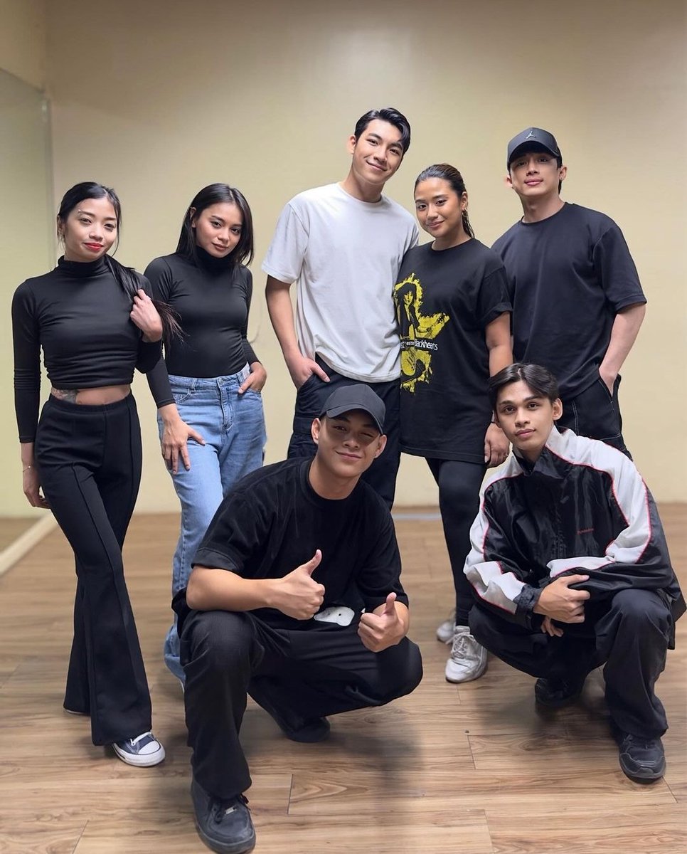 Booked, busy and blessed! Asia's Pop Heartthrob Darren with Asia's Phoenix Morissette (@itsMorissette) at today's rehearsals for Showstoppers. The event will take place at the Zoom Club in Frankfurt, Germany on May 11💚 📸 jstar_ph #DARREN @Espanto2001 #Showstoppers