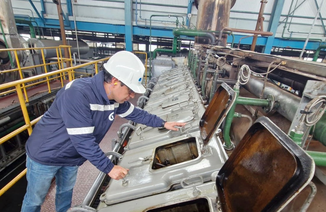 Mediante un recorrido por el Centro de Control de Cumbayá y la Termoeléctrica Gualberto Hernández, de la #EEQ, @EMCalleOficial verificó la operación y supervisión coordinada, en tiempo real, de la generación y distribución de energía eléctrica en nuestra área de cobertura.