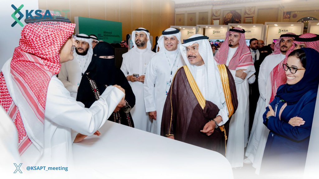 📸 |

جانب من جولة سعادة مساعد وزير الصحة د. محمد العبدالعالي للفعاليات المصاحبة لمؤتمر #KSAPT2024