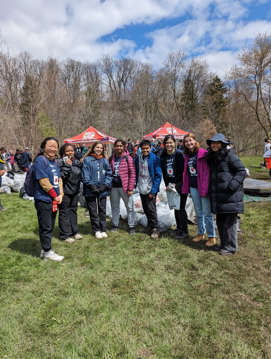 UofTTrashTeam tweet picture