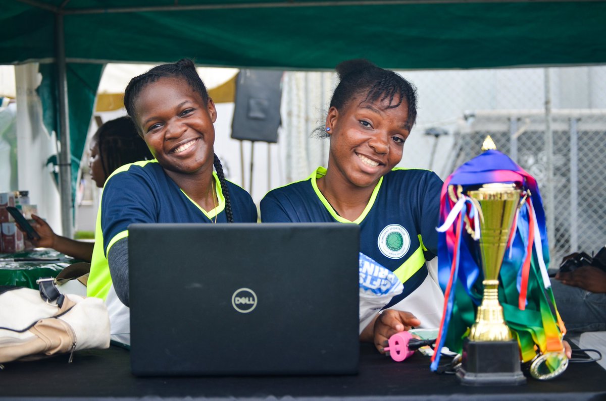 BACKPOCKIT tweet media