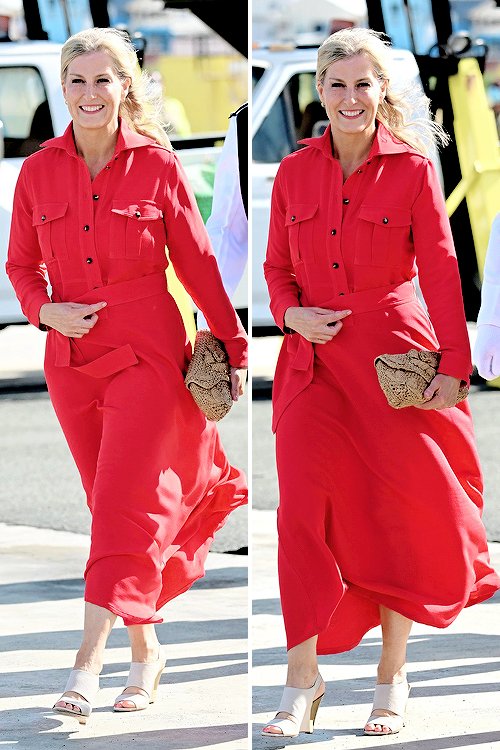 The Duchess of Edinburgh arriving in St Lucia at the start of a week long visit to the Caribbean on 22 April 2022.
#SophieDuchessofEdinburgh #DuchessofEdinburgh #SuperSophie #PrincessSophie #TeamSophie #RoyalFamily #TeamEdinburgh  @RoyalFamily